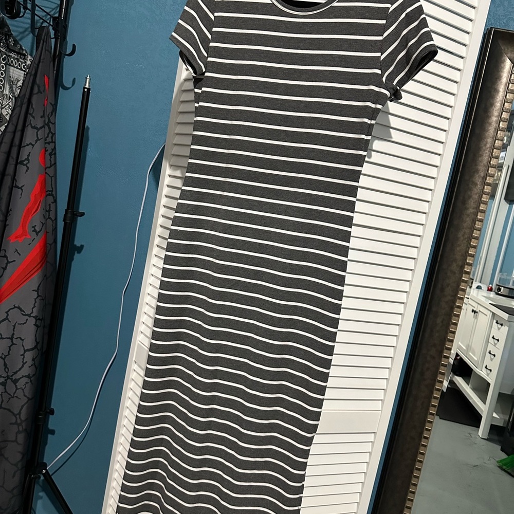 Chic Striped Black and White Maxi Dress